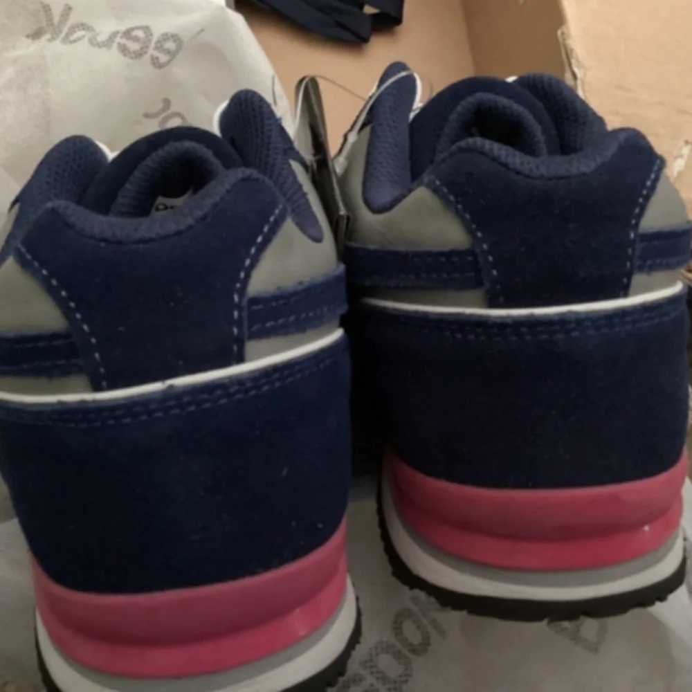Reebok Work Women's Prelaris Retro Jogger Grey Blue Pink US 6W